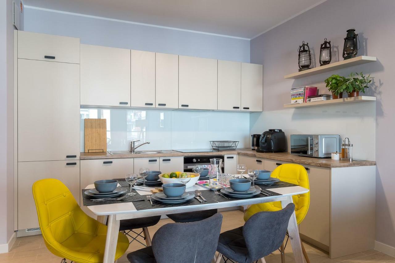 Appartamento Raya Mansion Varsavia Esterno foto