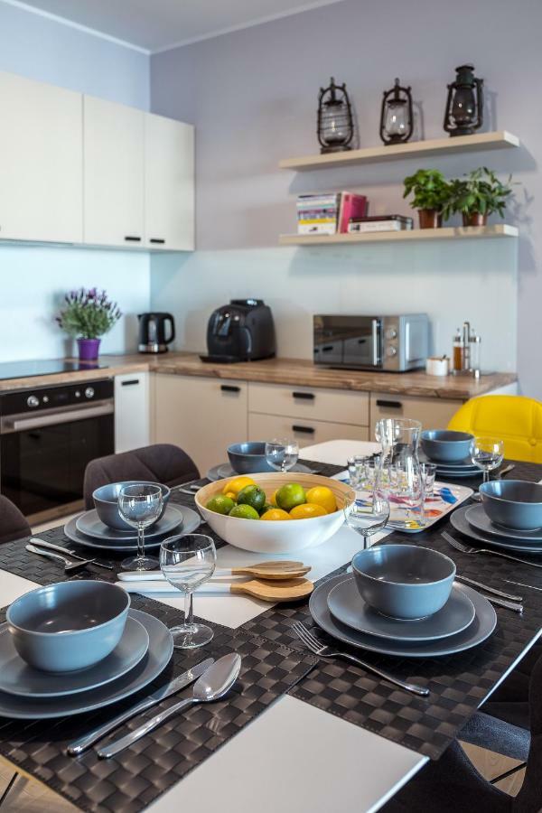 Appartamento Raya Mansion Varsavia Esterno foto